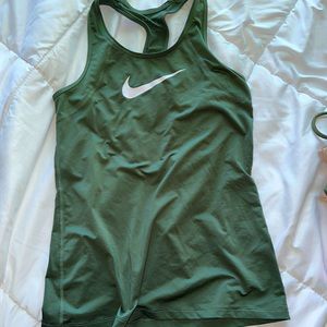 Green Nike tank XS